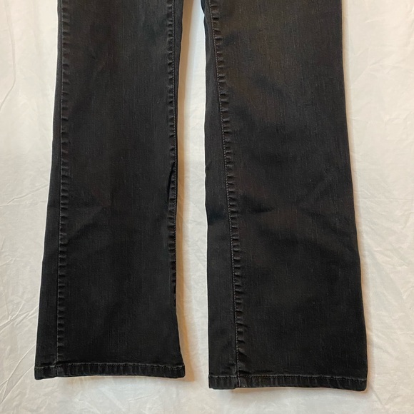 Levi’s Perfectly Slimming 512 Bootcut Black Jeans - Picture 3 of 12